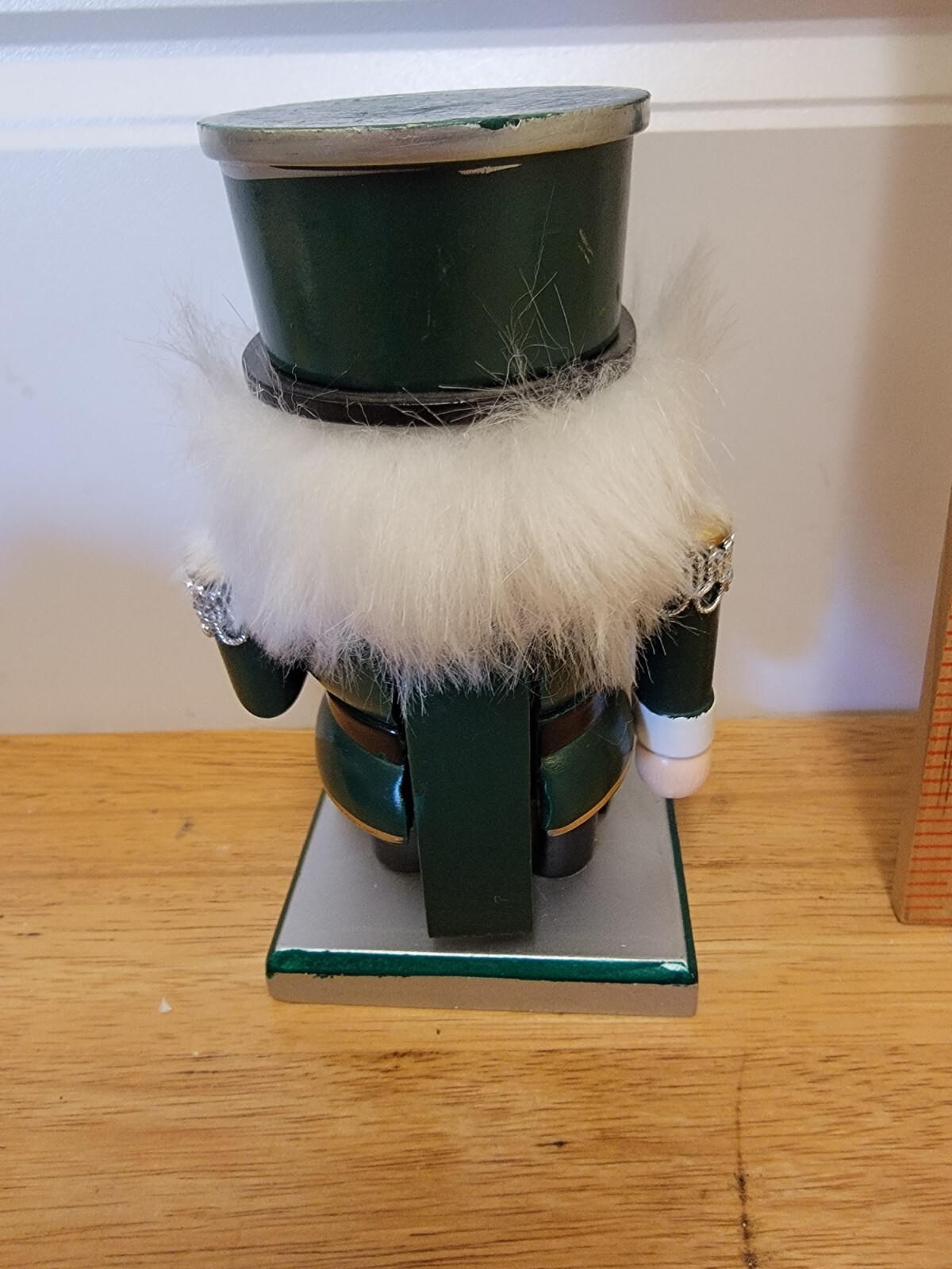 Picture 4 of 5