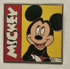 Disney - Deluxe Starter Lanyard Set Pin - Mickey Mouse