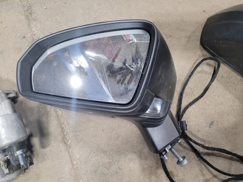 TAOS      2023 Side View Mirror 1950409