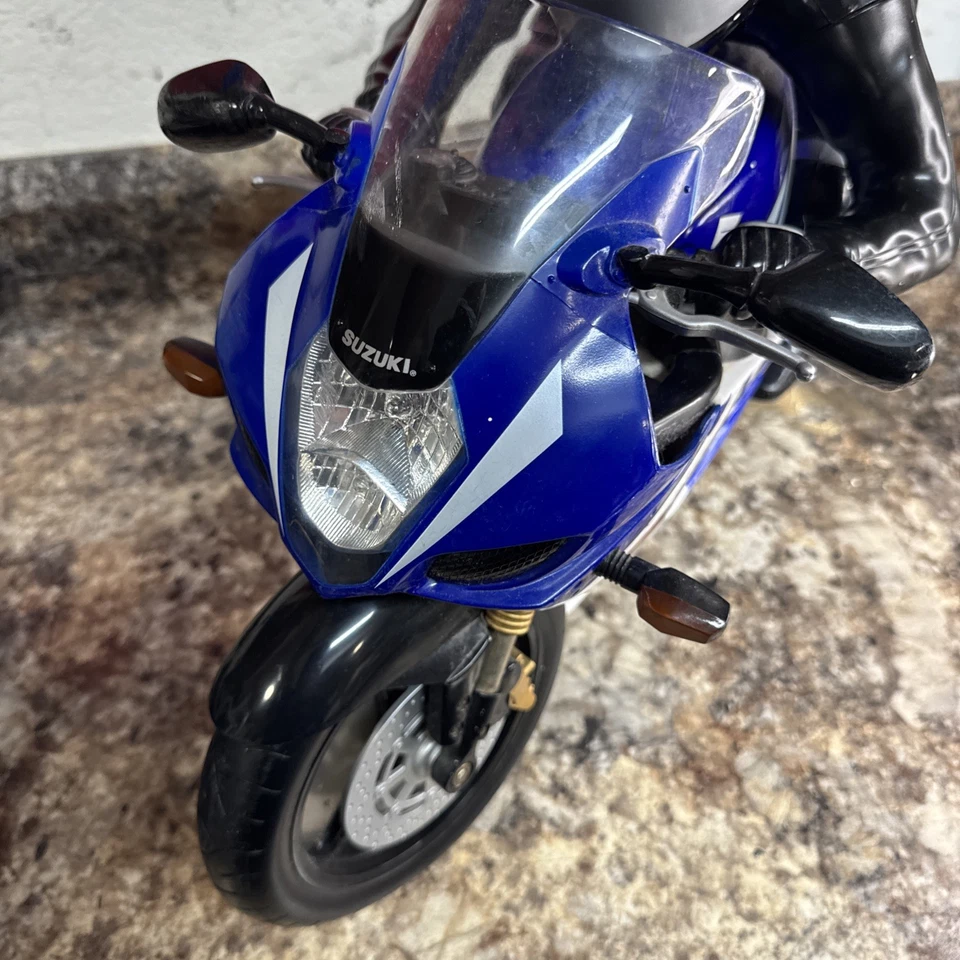 LRG De Colección TYCO Suzuki GSX-R 1000 RadioControl RC Motocicleta Sin Control Remoto Ni Cargador Foto 2 de 4