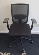 Black mesh t-back back operator chairs