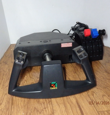 Used Saitek Pro CESSNA USB Flight Yoke 43210 & Throttle Quadrant