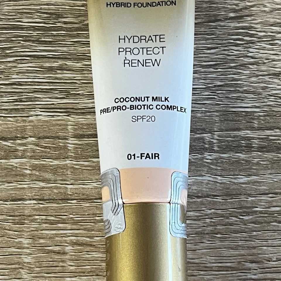 MAX FACTOR MIRACLE SECOND SKIN HYBRID FOUNDATION SPF 20 - Fair No 01 - Image 4 of 4