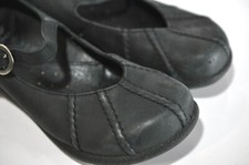 Dansko Womens black leather slip on strap shoes size 36