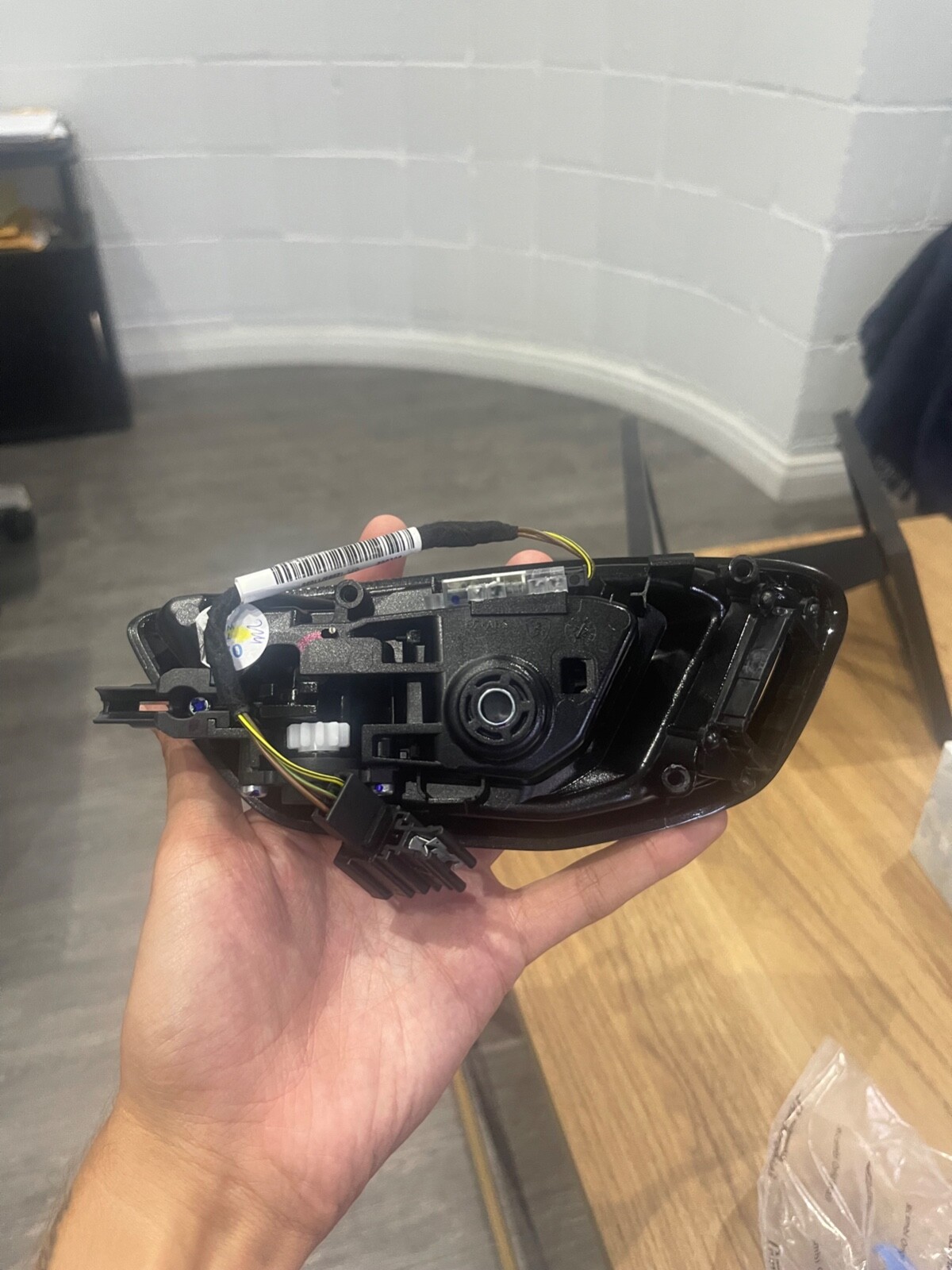 2024 LAMBORGHINI URUS INSIDE PASSENGER DOOR HANDLE