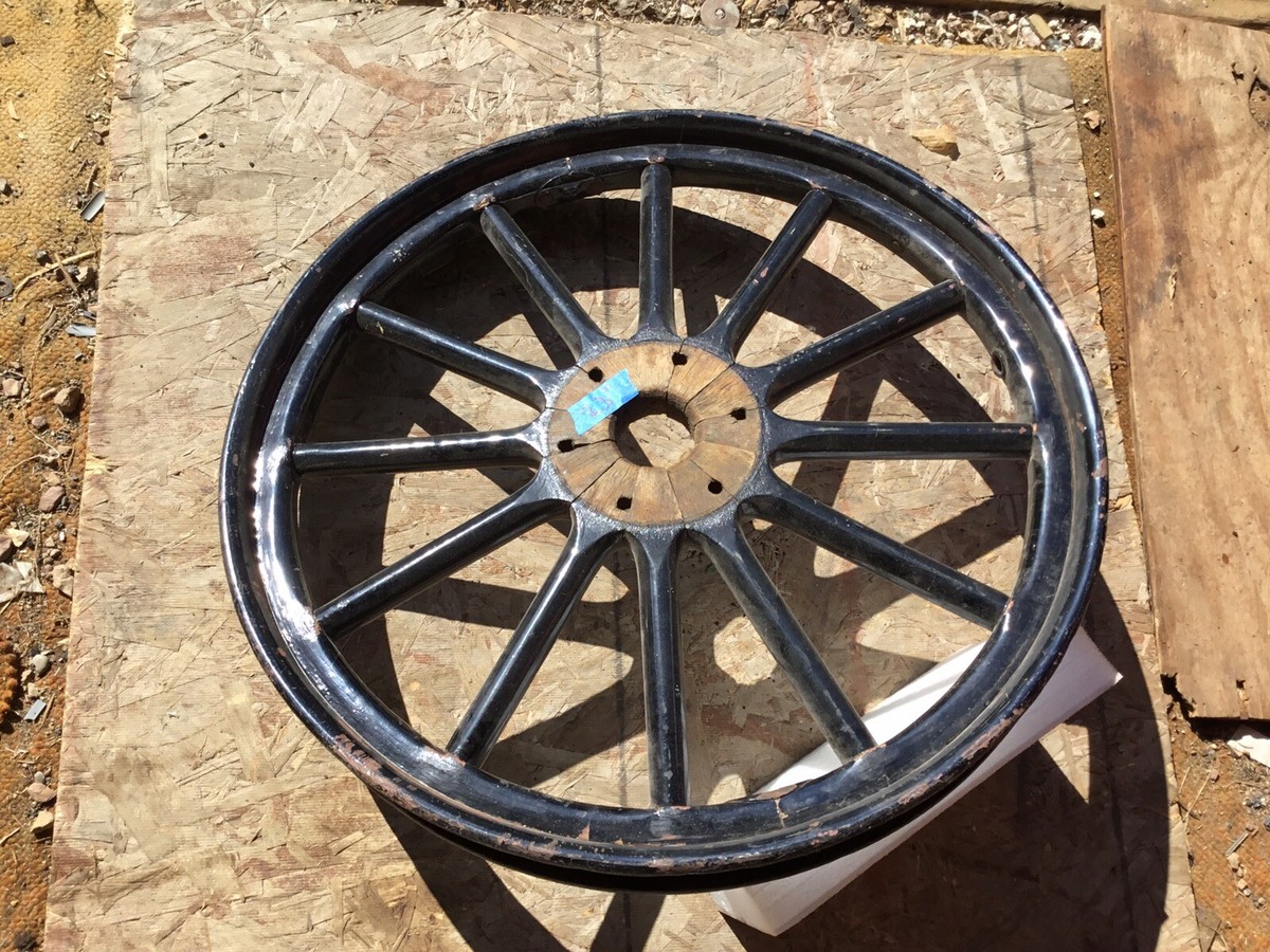 ビンテージ車輪   木製スポーク   アイアンホイール Vintage 1915-1929 - 23” Wood Spoke Wheel. Steel Fellow