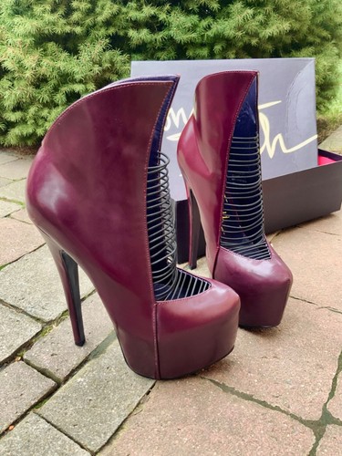 ZIGI NY LONDON TRASH CRIME PATENT LEATHER STRAPPY WEDGE BOOTIE 6.5 US/ 37 EU - Picture 13 of 14