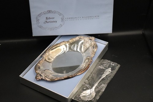 Silver Artistry Community Silver Plate and Spoon by ONEIDA In Original Box - Picture 2 of 24