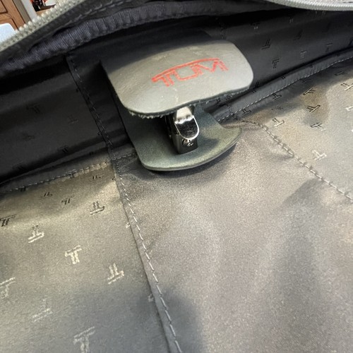Tumi Garment Bag Nylon Padded Shoulder Strap Zip Suit Hanging Bag Black 22" 4# - Picture 12 of 20