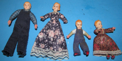 Set of 4 German Caco Posable Thread Wrapped Dollhouse Blond Family of 4