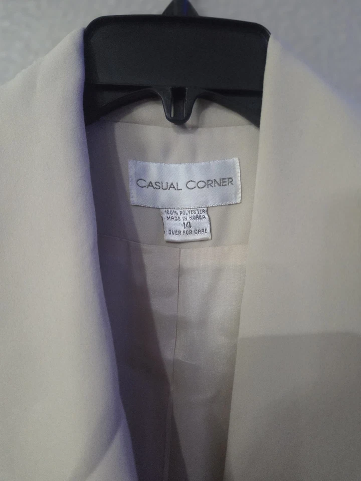 Casual Corner Beidge 2 Piezas Talla 14 Foto 3 de 4