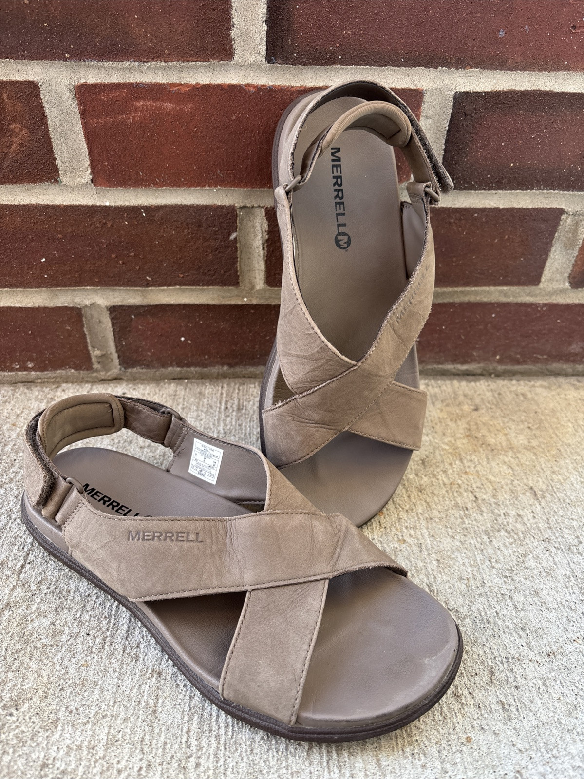 Merrell Around Town Sunvue sandalo con cinturino in pelle nabuk marrone pietra donna 7