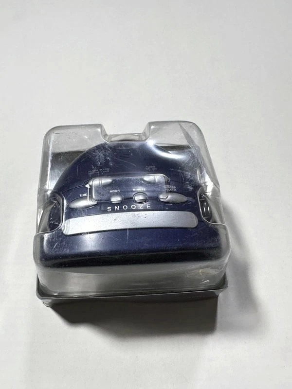 Sharp Traditional Bright Display Extra Loud Alarm Plug In Travel Alarm Clock - Image 2 of 3