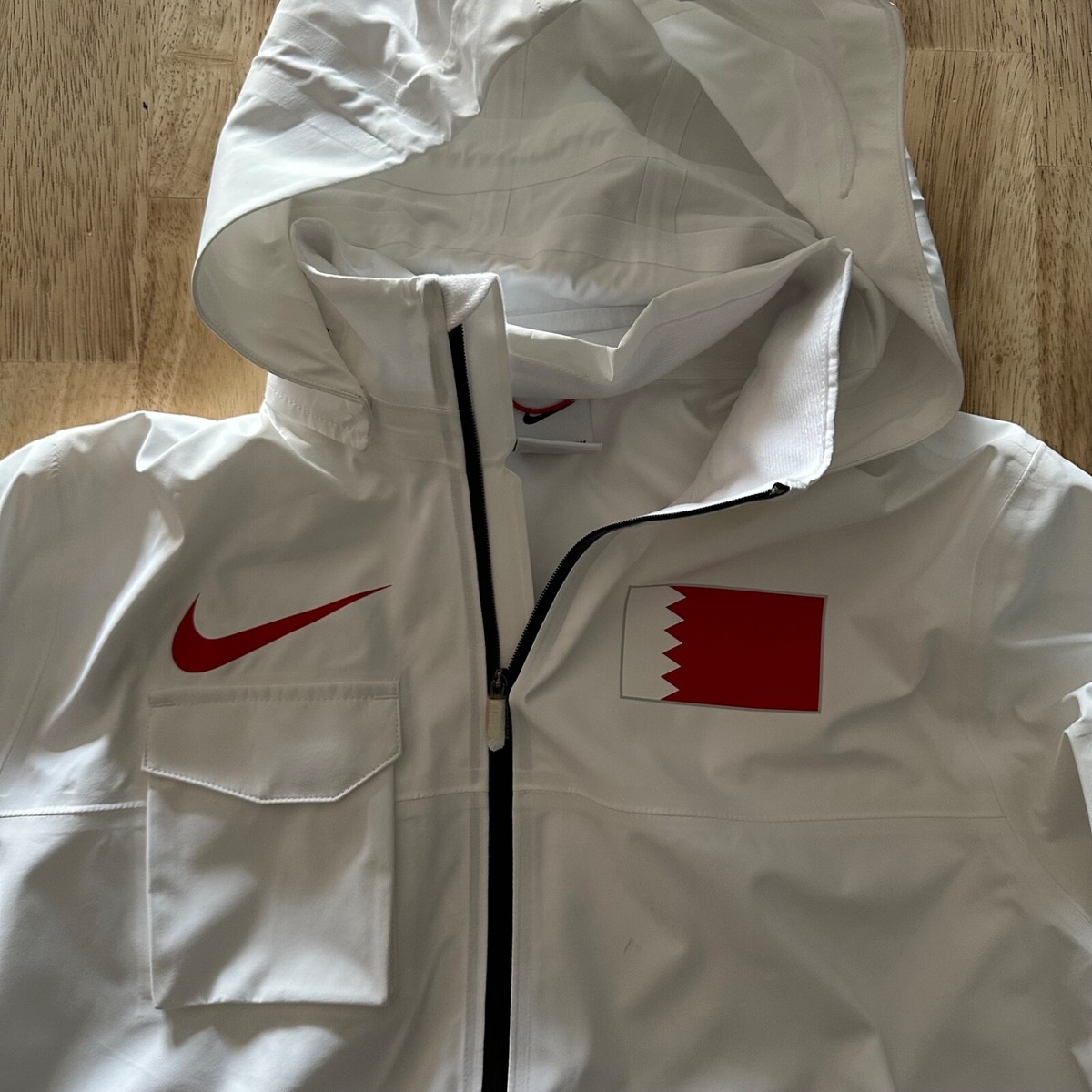 【専用】nike pro elite storm jacket women's Nike Pro Elite Storm Fit Jacket Bahrain Team Issued Womens