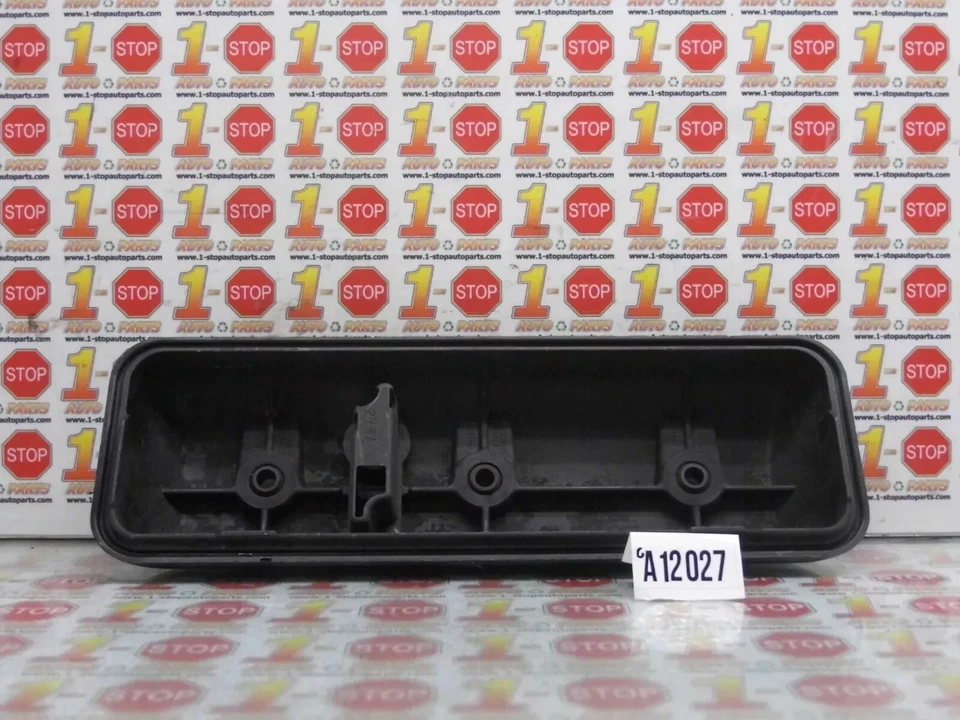 Chevrolet Blazer 1995 cubierta de válvula lateral izquierda 12554257 OEM Foto 2 de 4