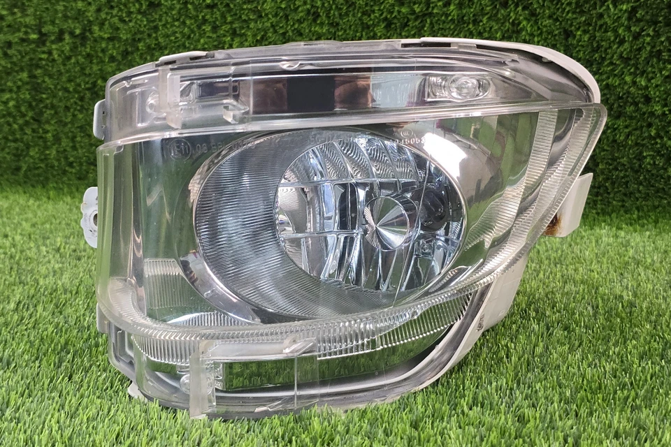 Par de luces antiniebla izquierda y derecha Lexus LS460 LS460L 2010-2012 usadas de fábrica OEM Foto 4 de 4