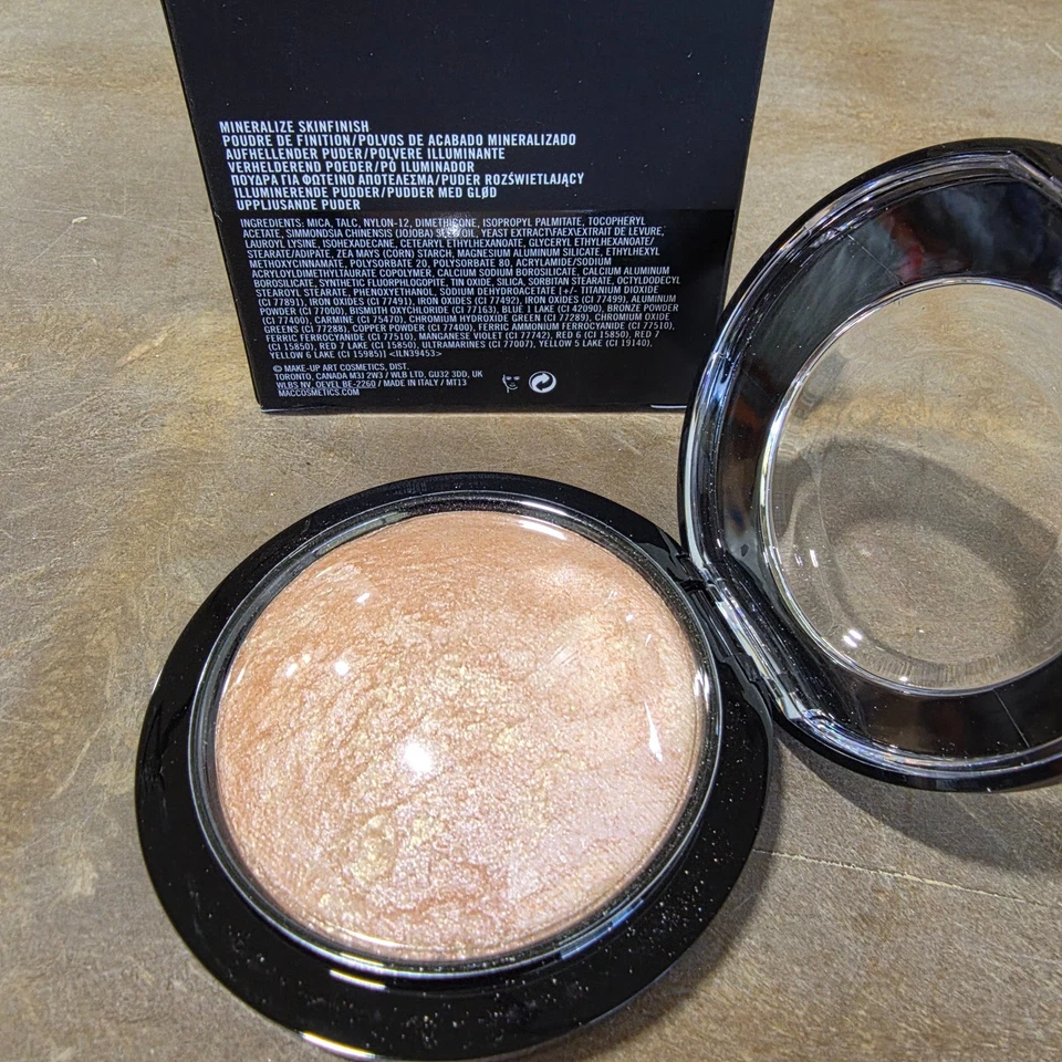 MAC Mineralize Skinfinish SOFT & GENTLE 10g / 0.35oz *NEW WITH BOX* - Image 3 of 3