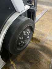 UniCarrier LP Forklift 4,400 lb Capacity - usage example
