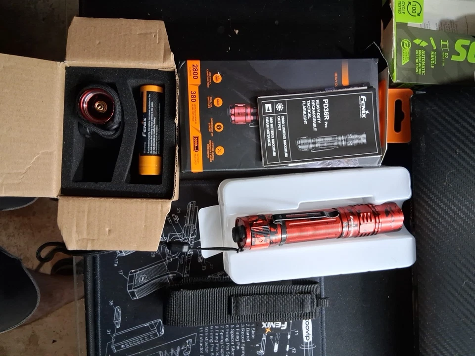 Fenix PD36R Pro 2800 Lumen Rechargeable Tactical Flashlight with 2x Battery - Image 3 of 4