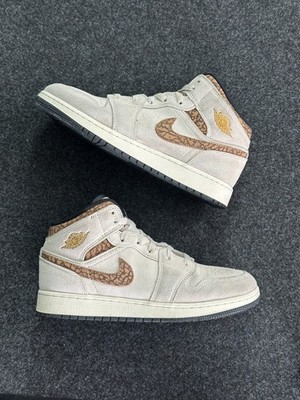 Nike Jordan 1 Mid 40 Elephant Grey