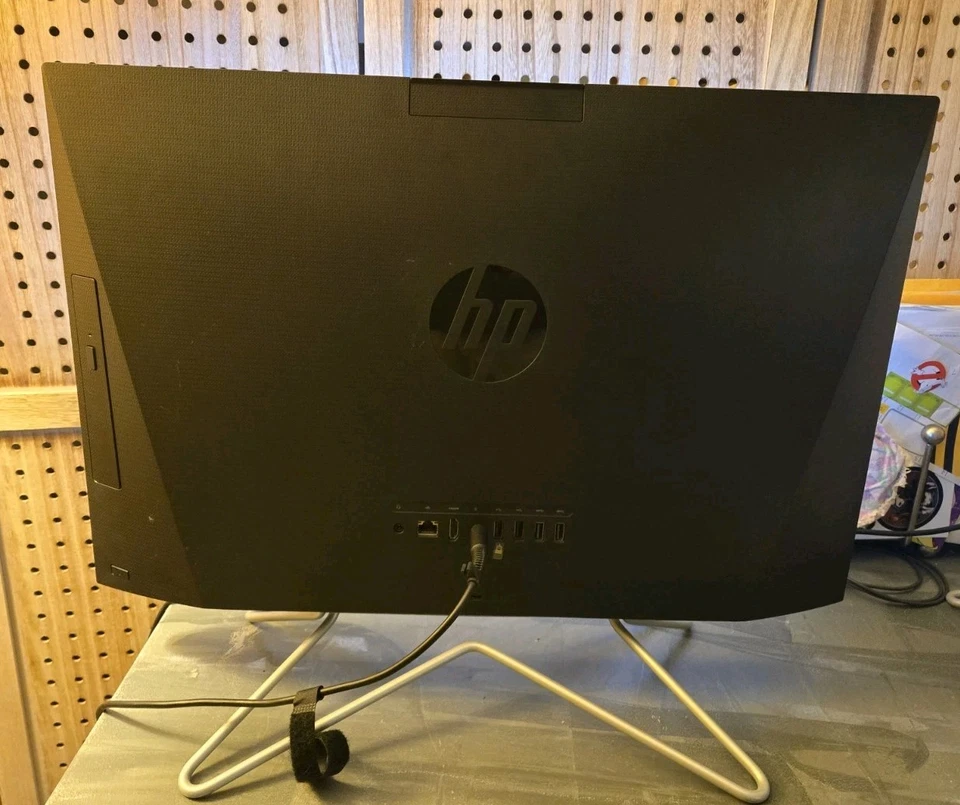 24' HP All In One DF0032DS PC  *USED* - Image 3 of 4