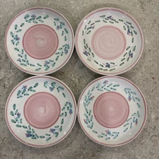 Set of 4 CALECA Italian Pottery 8.5" Pasta Salad Plates Pink Floral Garland *see