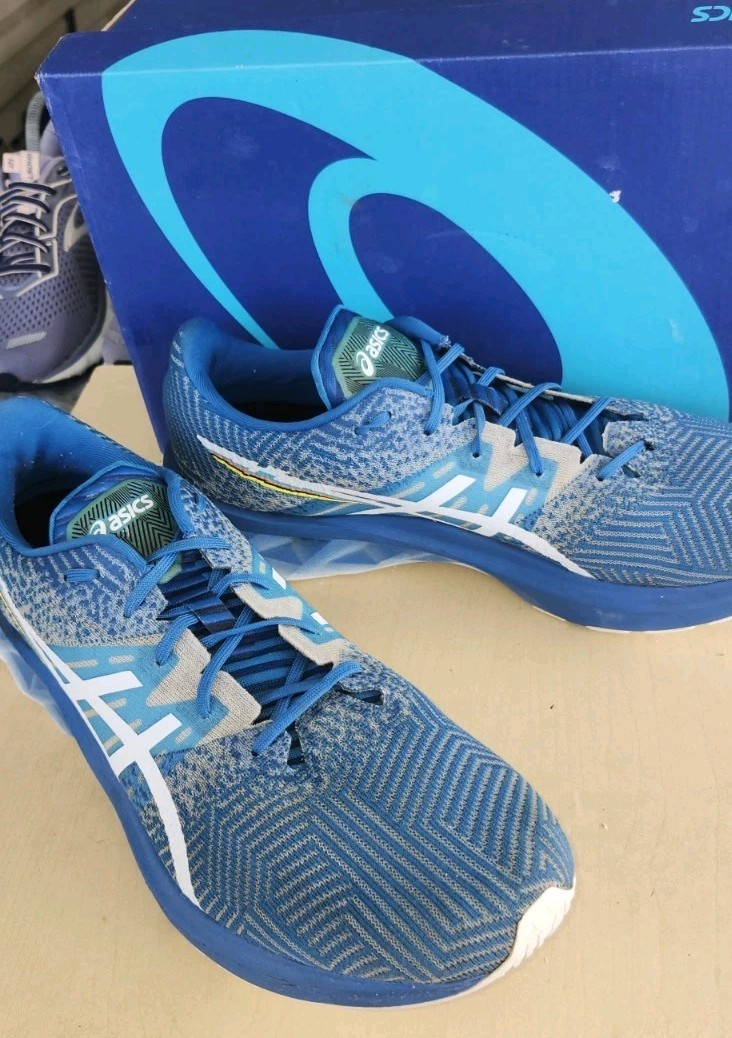 ASICS Novablast Reborn Blue/White Mens Sz 13 Medium $150