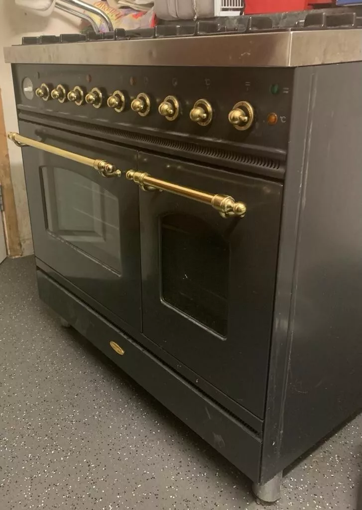 Second hand britannia range cookers deals