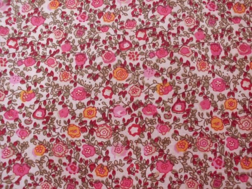 coupon tissu Liberty " petites fleurs " 72 X 56 cm - Photo 2 sur 11