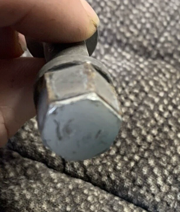 96 97 98 99 00 Mercedes-Benz E420 E320 E300 Wheel Lug Nut Bolt (set of 1) Foto 3 de 3