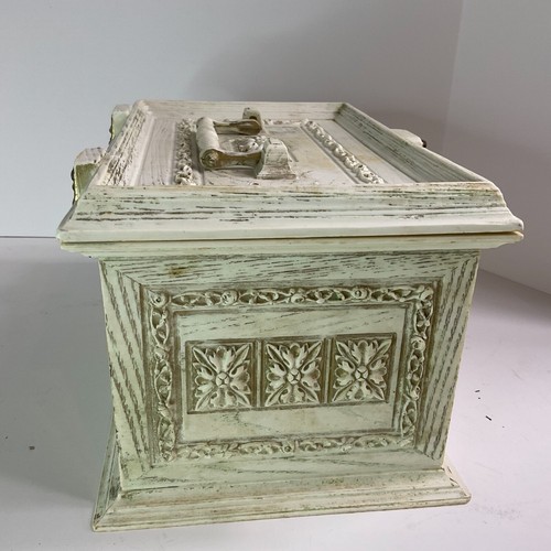Vintage Max Klein Sewing Box Faux Wood Plastic Storage with Contents Supplies - Picture 6 of 12