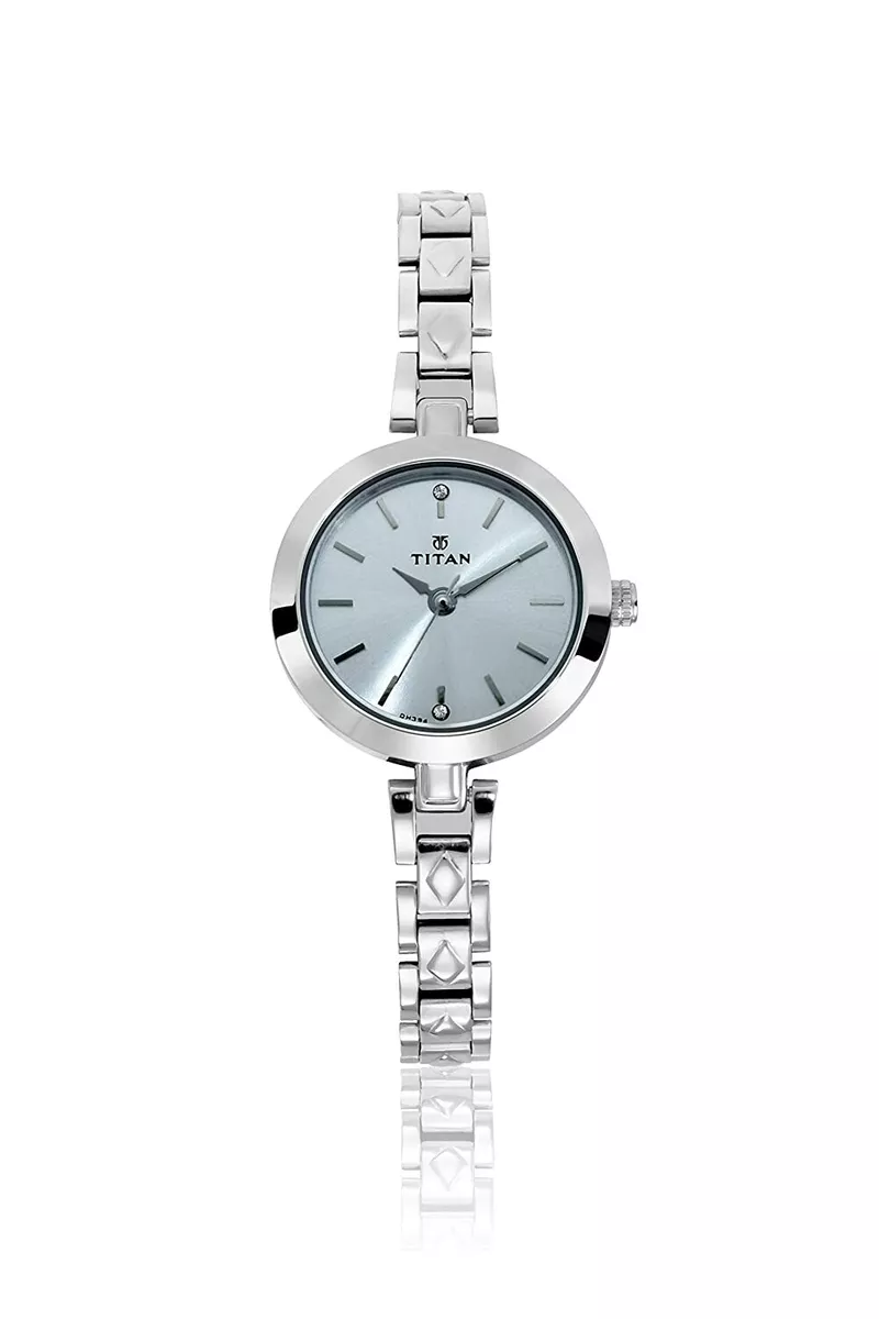 Titan Karishma Analog Silver Dial Women s Watch wristwatches