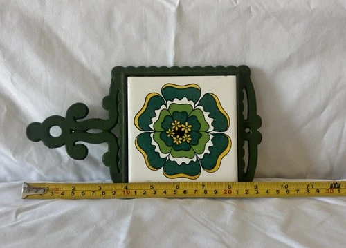 Vintage 70s Groovy Flower Power Metal Trivet image 4