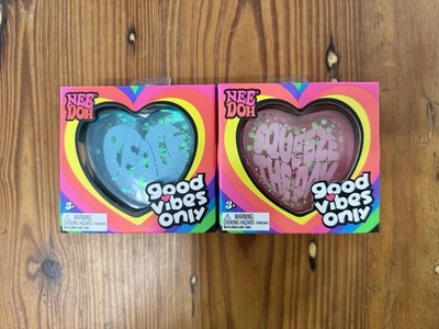 NeeDoh Good Vibes Only Hearts!!!! Set of 2 Blue/Pink