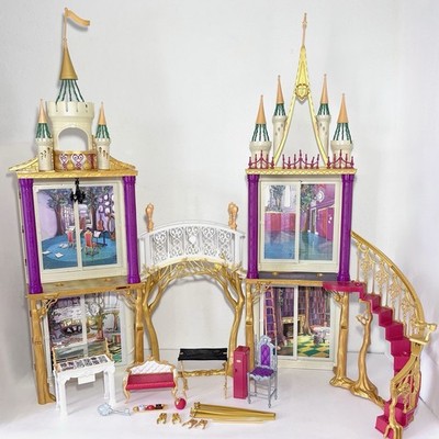 2016 Ever After High 2-in-1 Castle Playset  Large- 95% Complete- READ