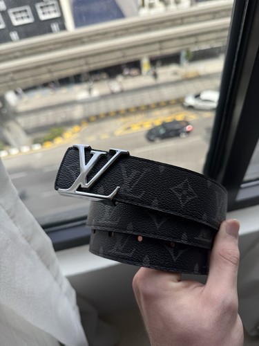 Louis Vuitton LV Monogram Belt Size 36 Men’s - Picture 3 of 9