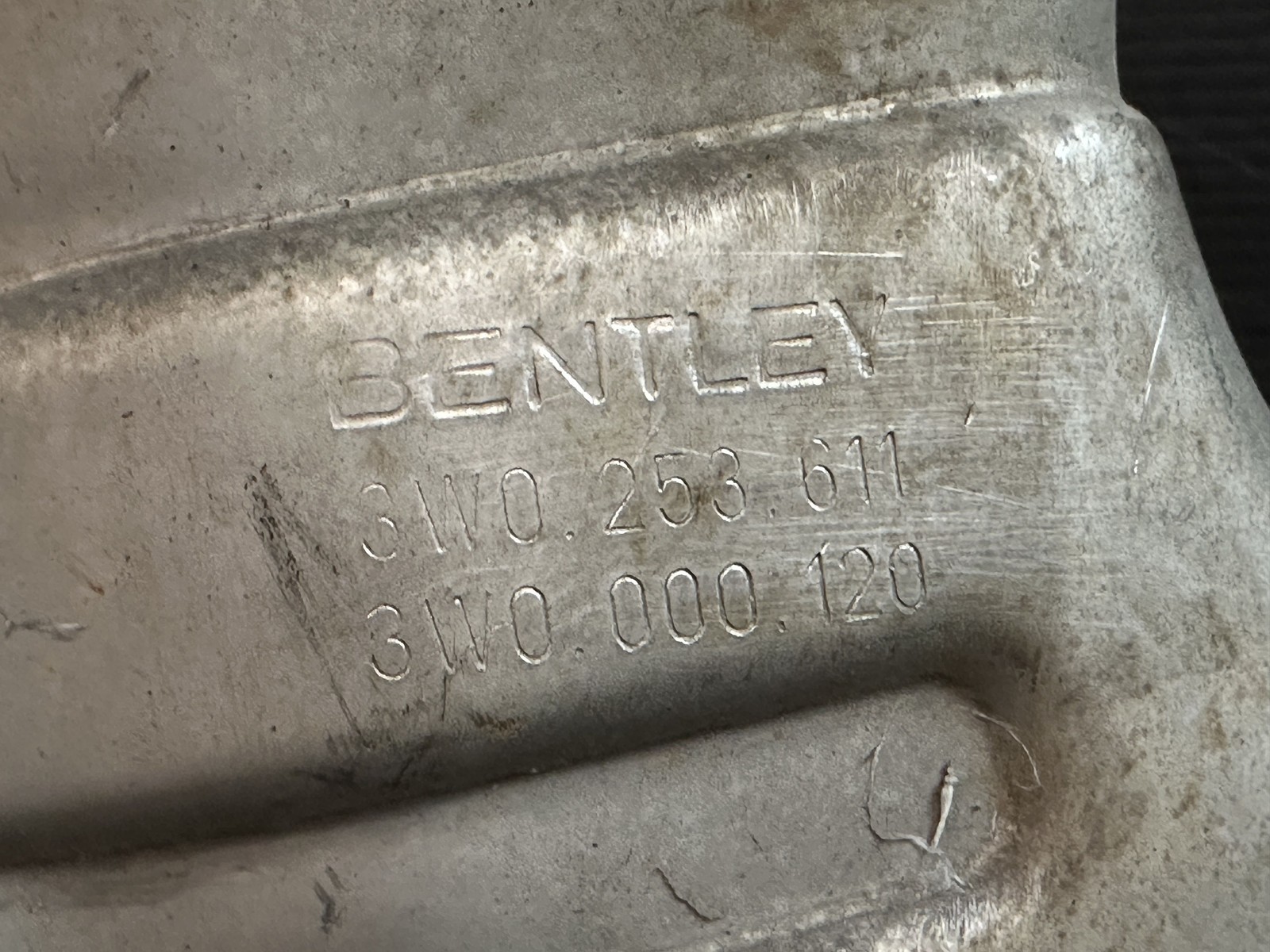 03-10 BENTLEY CONTINENTAL GTC 6.0 REAR DRIVER LEFT LH EXHAUST MUFFLER 3W0253611