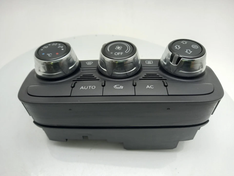 Panel de control del calentador de aire acondicionado AUDI TT 2006-2014   Foto 2 de 4