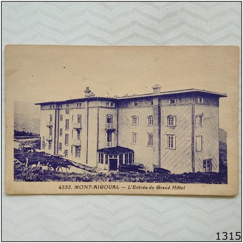 France Vintage Postcard (P1315)