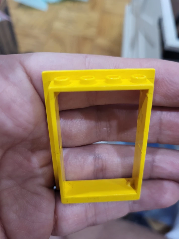 Lego Window and Frame. Yellow. Vintage - Image 3 of 4