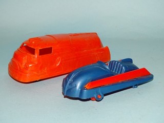 LOT OF 2 PLASTIC SPACE VEHICLES ARCHER/GILMARK