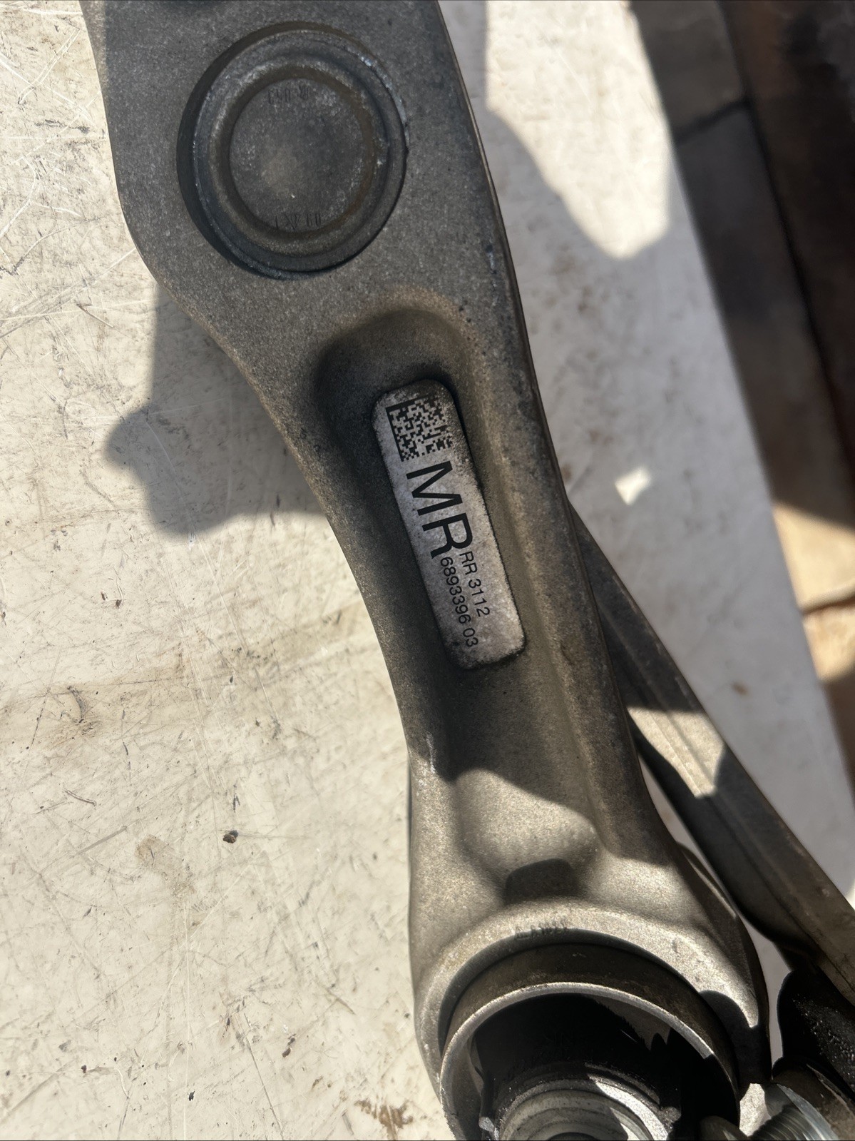 Rolls-Royce Cullinan 2019-2023 Right Lower Control arm P/N 31106893396