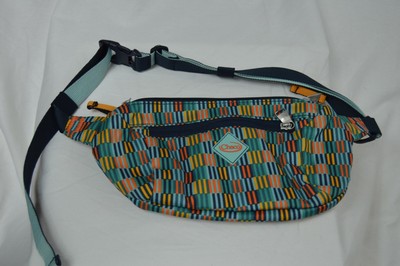 chacos fanny pack