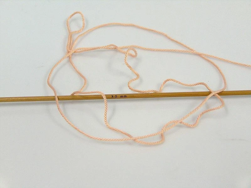 Лот из 6 мотков хлопчатобумажной пряжи Giza тонкая 6x50 г/125 м светло-оранжевая alt - Изображение 3 из 4