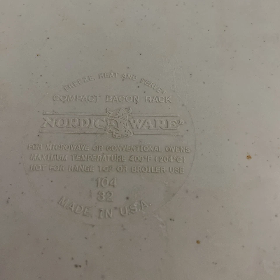 Nordic Ware Compact Bacon Tray - Image 4 of 4