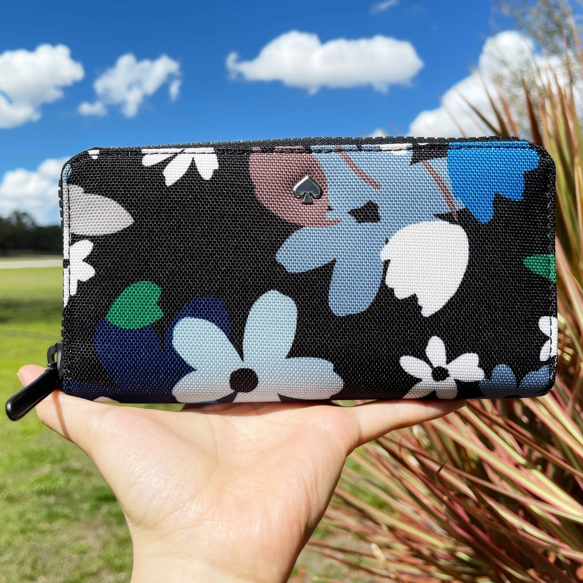 Kate spade blue floral wallet hotsell