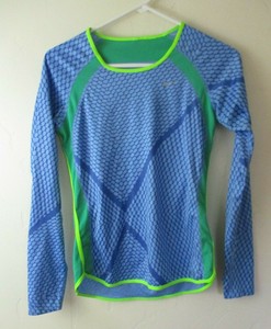 neon yellow nike shirt women's