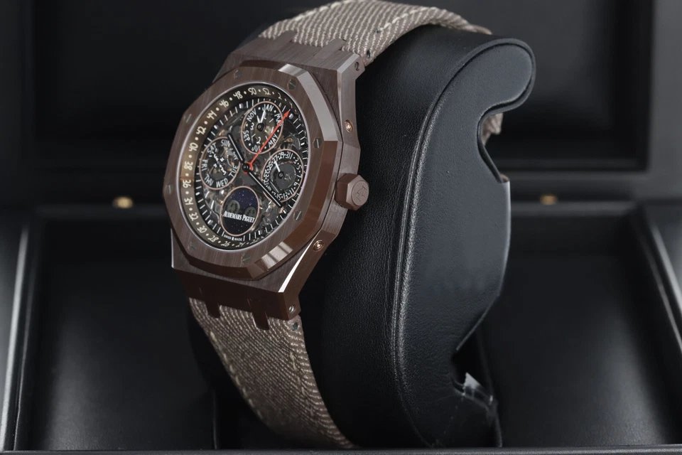 Calendario perpetuo AP Royal Oak Travis Scott 'Cactus Jack' 26585CM.OO.D301VE.01 Foto 2 de 4