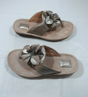 clarks womens wedge flip flops