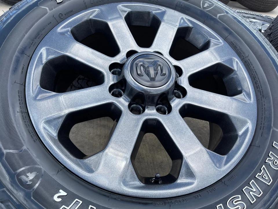 Llantas 20" Dodge Ram 2500 3500 LARAMIE OEM 2700 2023 2024 2025 2026 NUEVAS Foto 2 de 4